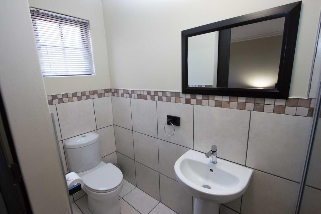 The Nightingale Guesthouse Bloemfontein Chambre photo