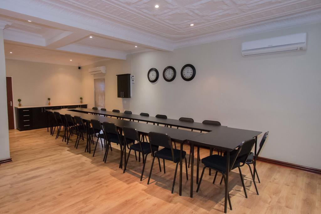 The Nightingale Guesthouse Bloemfontein Extérieur photo