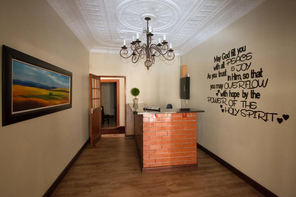 The Nightingale Guesthouse Bloemfontein Extérieur photo