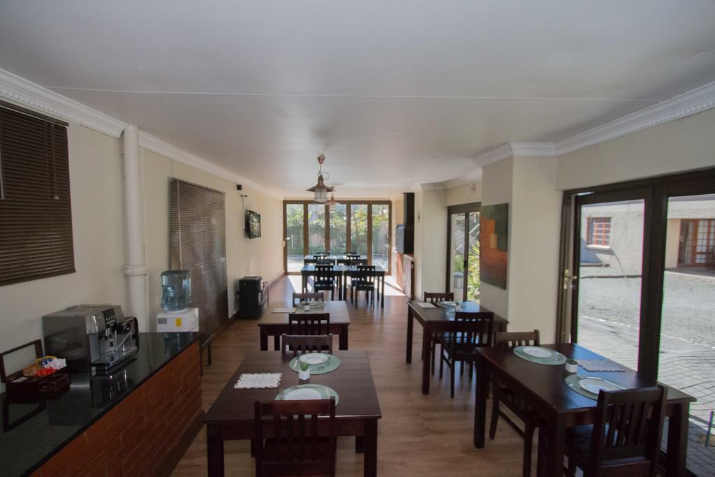 The Nightingale Guesthouse Bloemfontein Extérieur photo