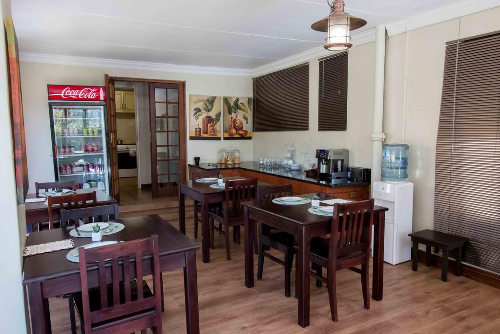 The Nightingale Guesthouse Bloemfontein Extérieur photo