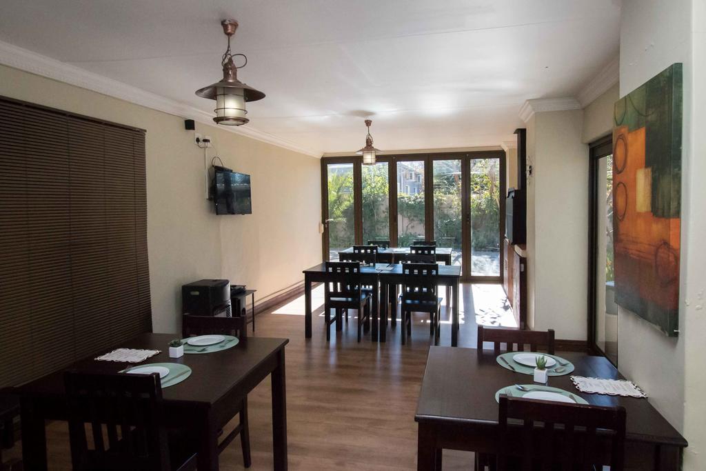 The Nightingale Guesthouse Bloemfontein Extérieur photo