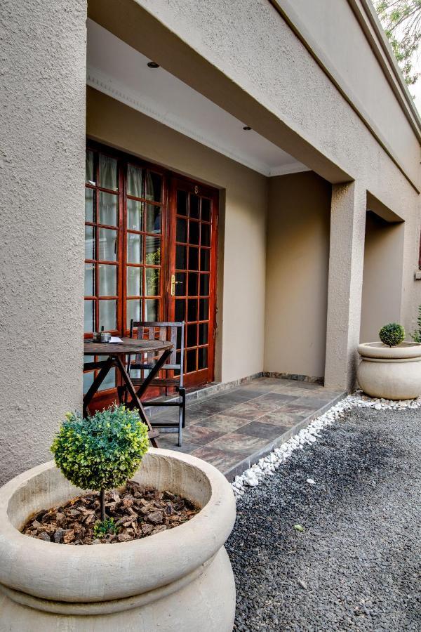The Nightingale Guesthouse Bloemfontein Extérieur photo