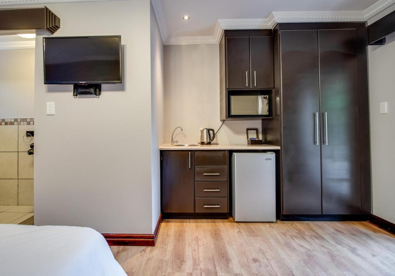 The Nightingale Guesthouse Bloemfontein Extérieur photo