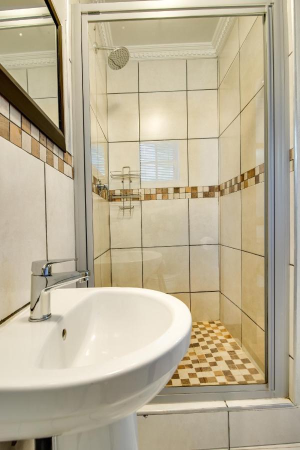 The Nightingale Guesthouse Bloemfontein Extérieur photo