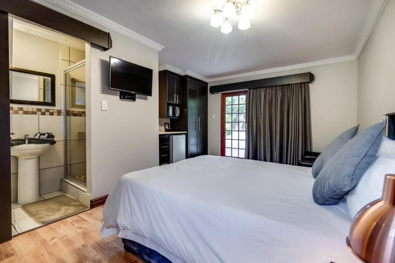 The Nightingale Guesthouse Bloemfontein Extérieur photo