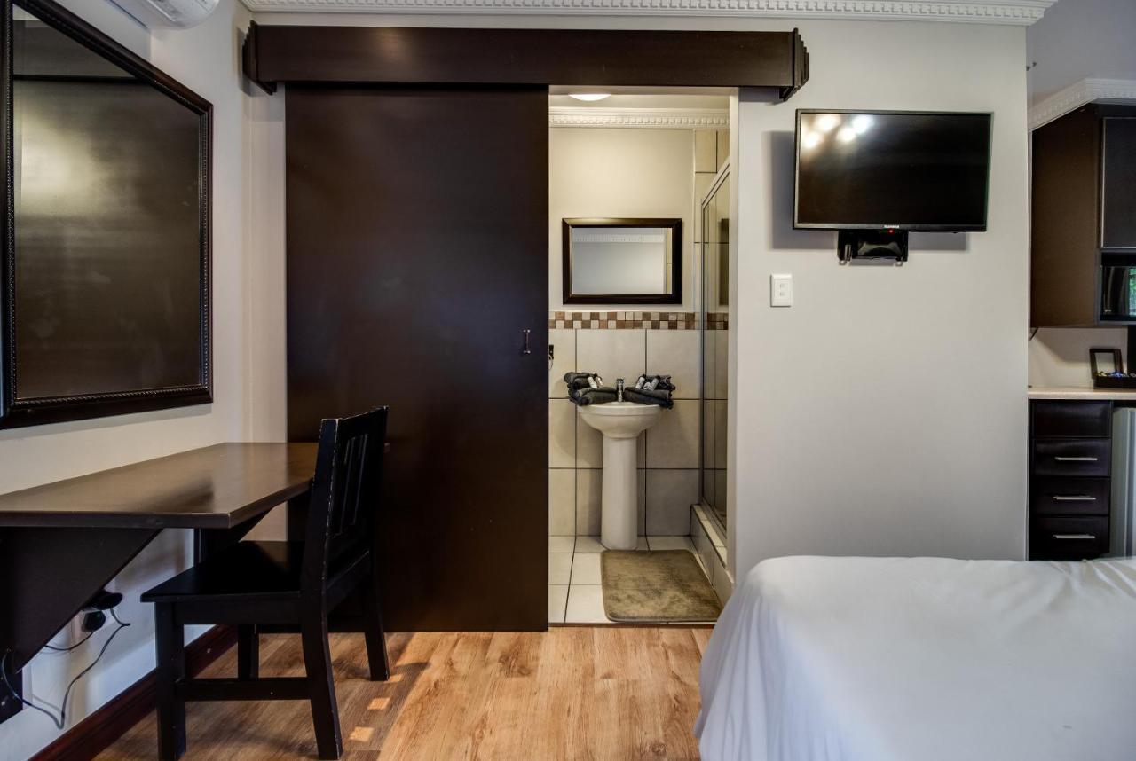 The Nightingale Guesthouse Bloemfontein Extérieur photo