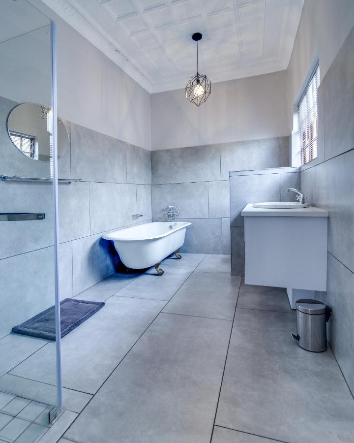 The Nightingale Guesthouse Bloemfontein Extérieur photo