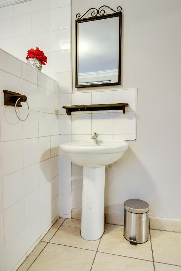 The Nightingale Guesthouse Bloemfontein Extérieur photo