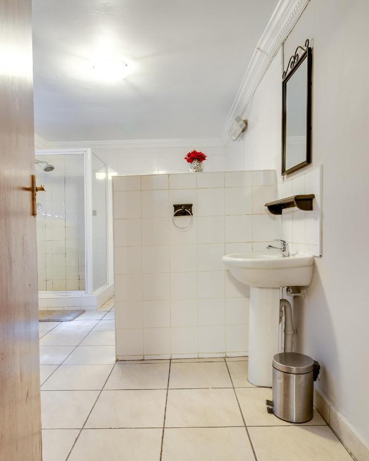 The Nightingale Guesthouse Bloemfontein Extérieur photo