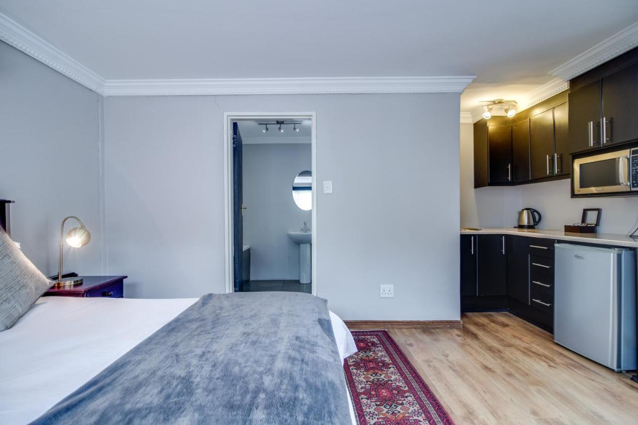 The Nightingale Guesthouse Bloemfontein Extérieur photo