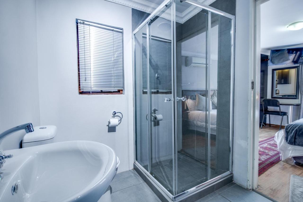 The Nightingale Guesthouse Bloemfontein Extérieur photo