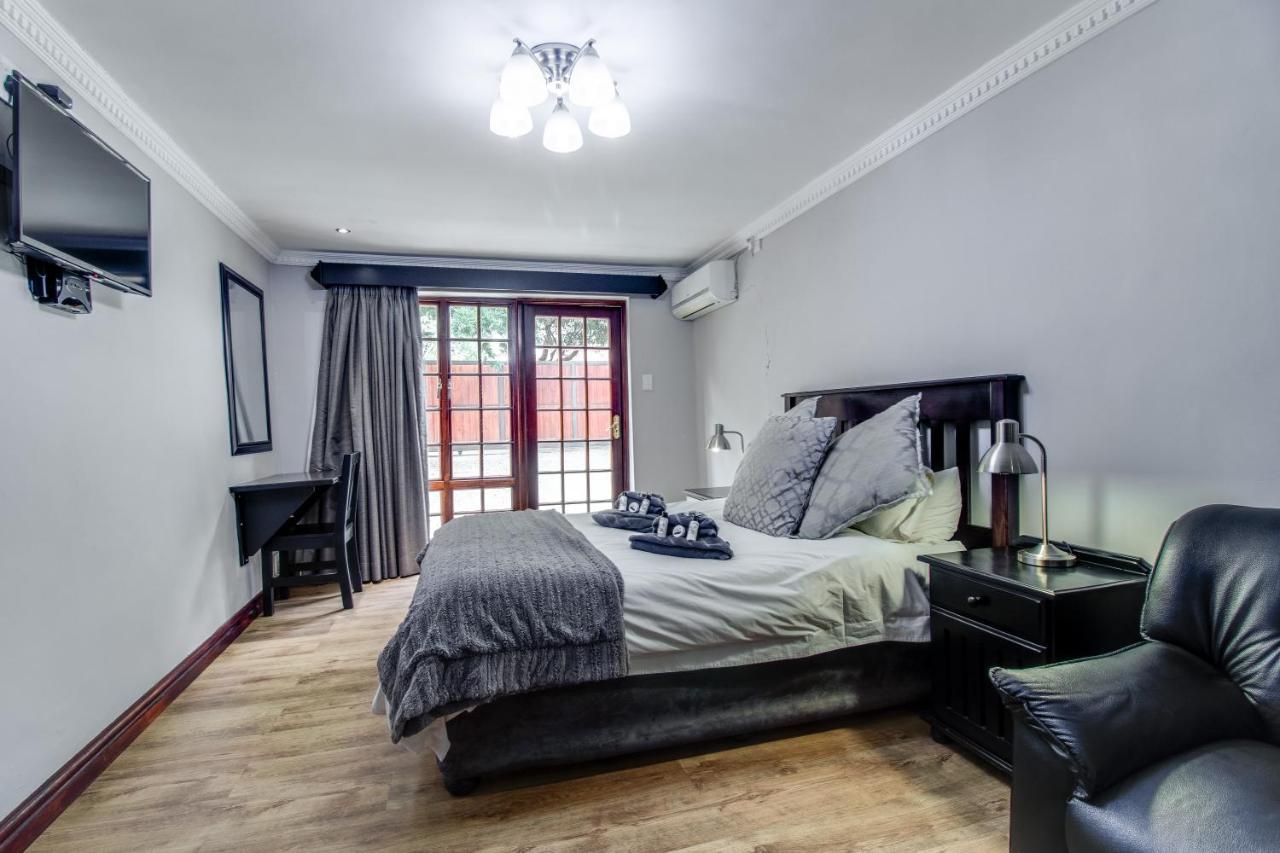 The Nightingale Guesthouse Bloemfontein Extérieur photo