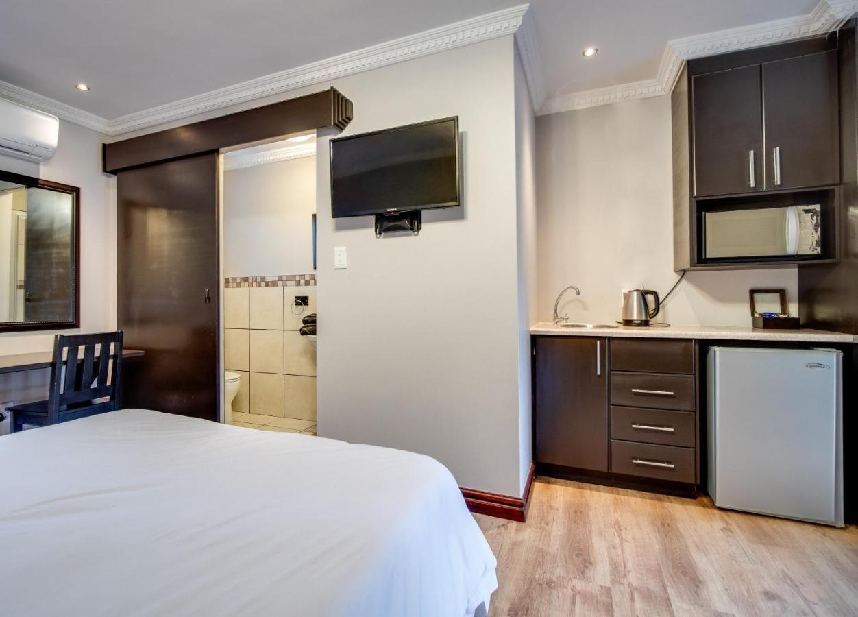 The Nightingale Guesthouse Bloemfontein Extérieur photo